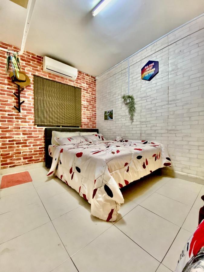 Putravilla Condominium Lovely & Spacious With Public Pool Kampong Kerdas المظهر الخارجي الصورة